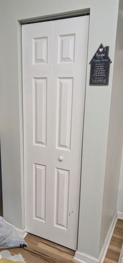 4 sets bifold closet doors