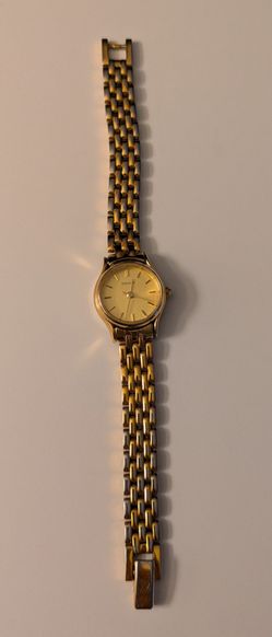 LADIES  PULSAR WATCH