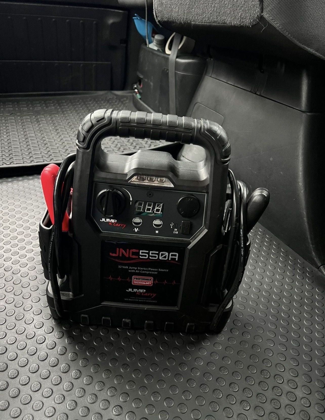 Jump Starter Air Compressor Power Bank Jump-N-Carry JNC550A