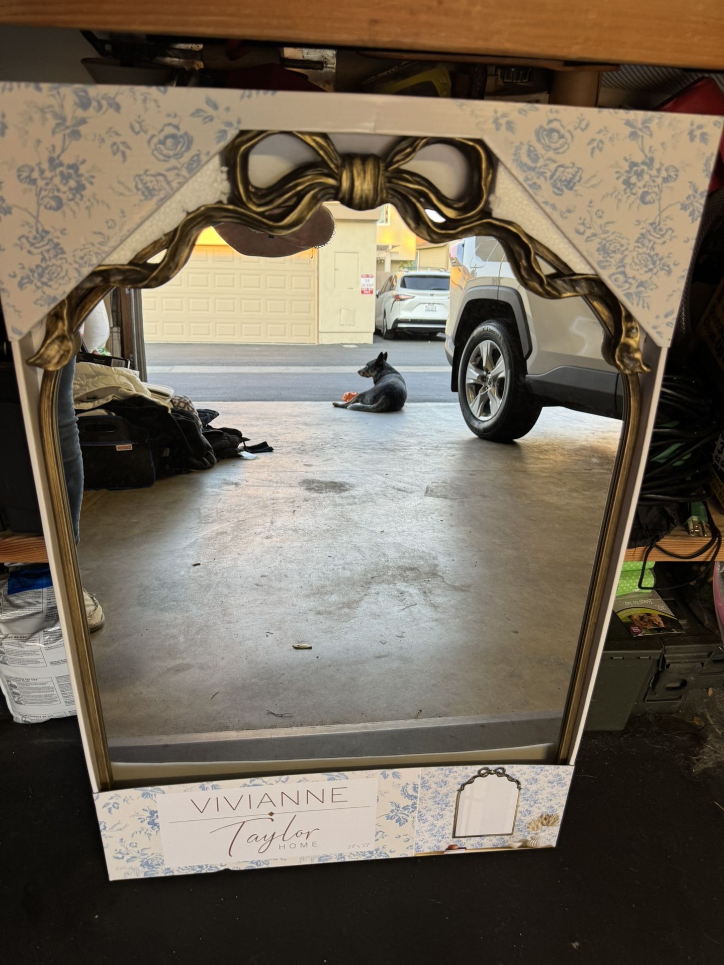 Bow Vanity Mirror 24x33