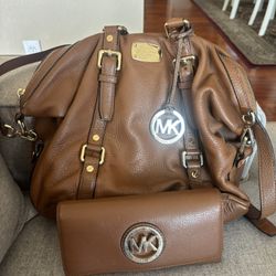 michael kors handbag/crossbody
