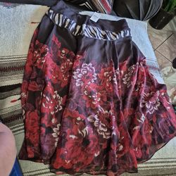 Misses skirt size  M10-12