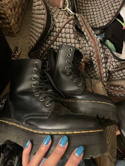 Like New dr Marten Jadons