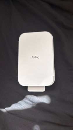 Apple Air Tags (2)