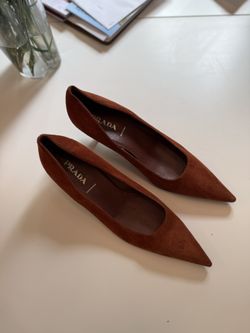 Prada Suede Kitten Heel Pointed Toe Pumps Burnt Orange 38.5 8.5