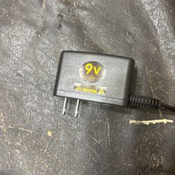9 Volt Power Outlet For Guitar Bass Pedals