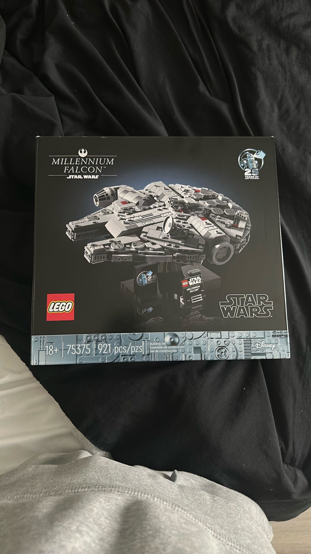 Lego millennium Falcon Sealed