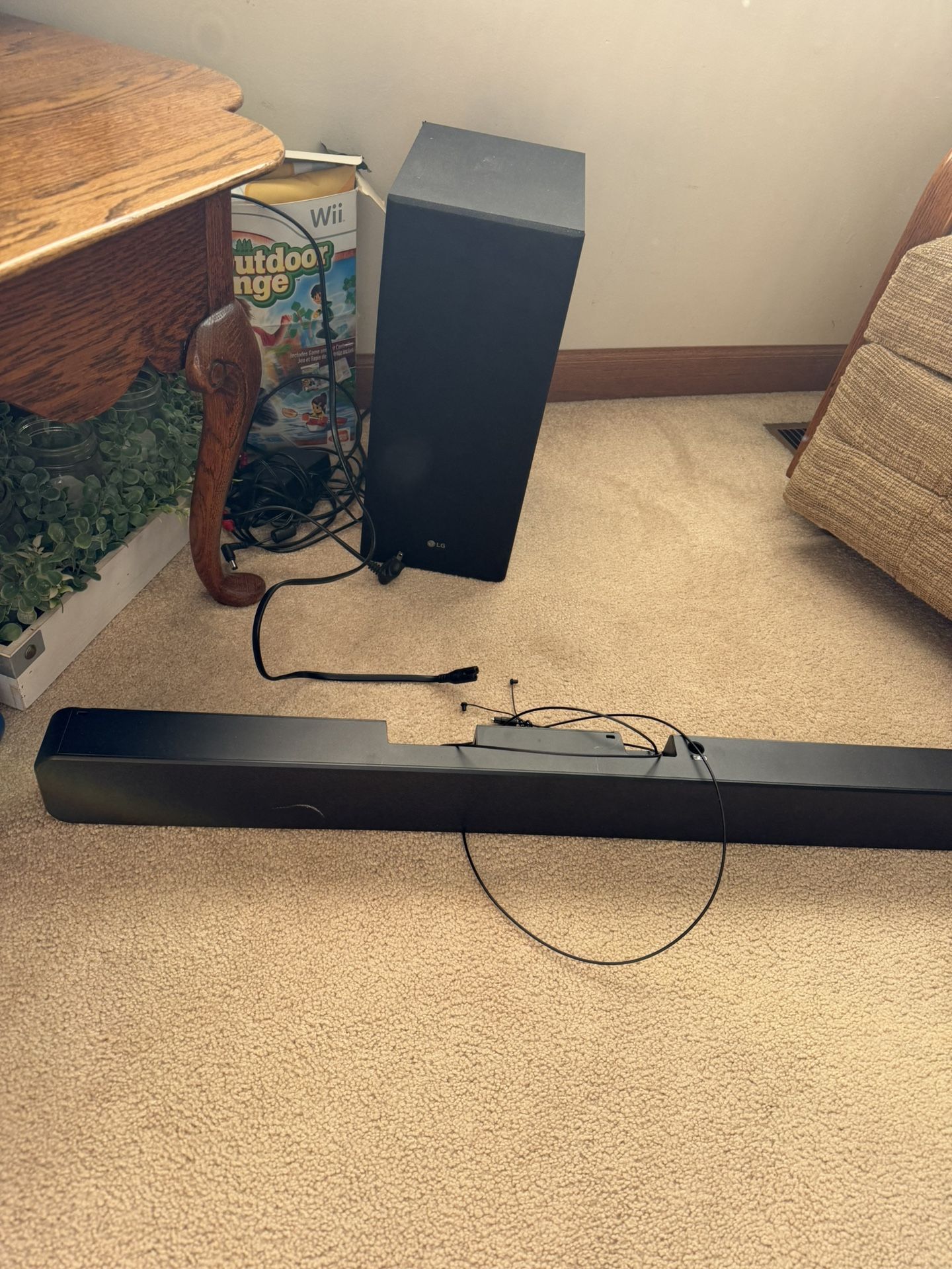 LG Sound Bar & Subwoofer SL5Y