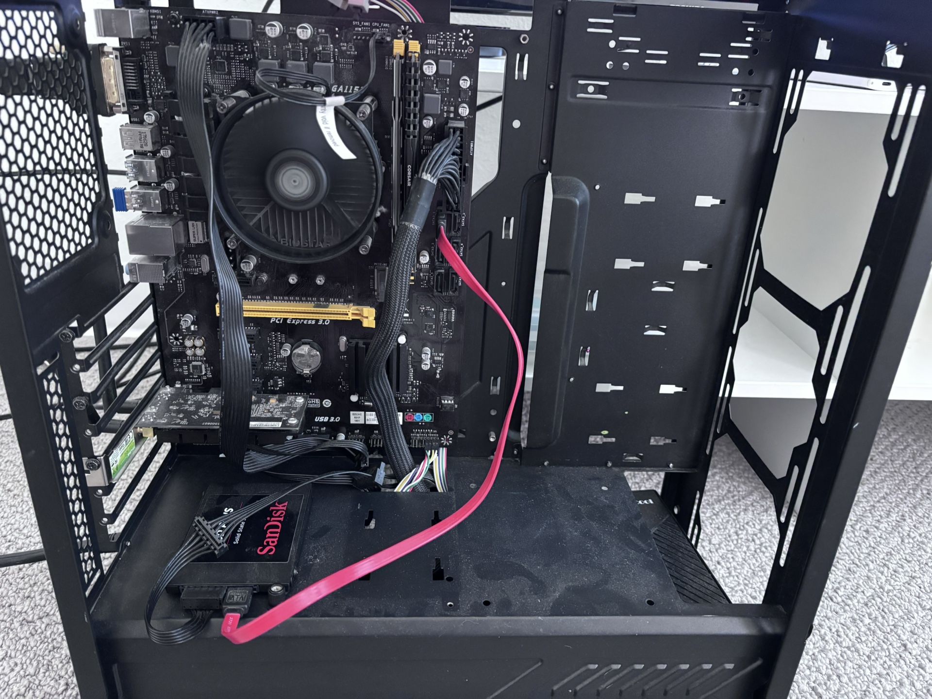 I3, 12mb Ram, 240gb Ssd, 450watt, Biostar Mining Board