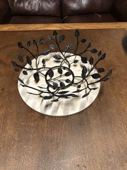 Leaf design Basket On Stone Base
