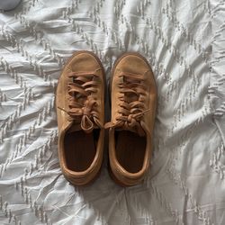 Women’s Puma Shoes Size 9