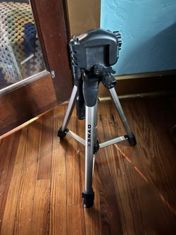Dynex Tripod Stand