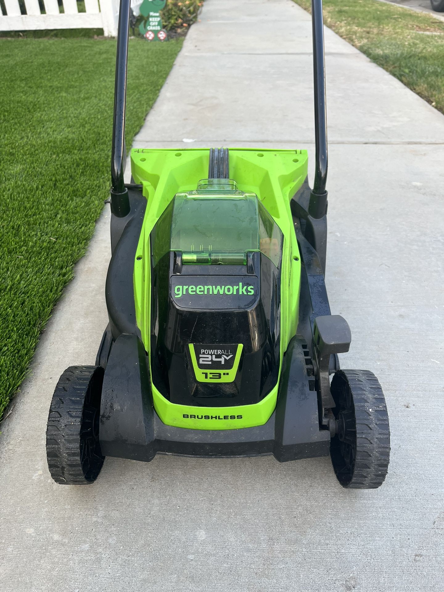 24V Greenworks Cordless Lawn Mower