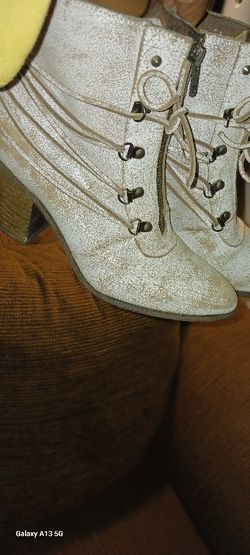 Sbicca Vintage Ankle Boot Size 8.5 Women $25