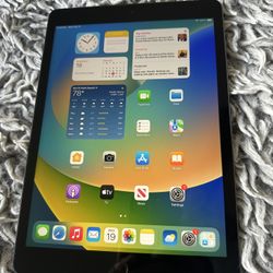 iPad 8th Gen Like New On Latest iOS 18.3.1