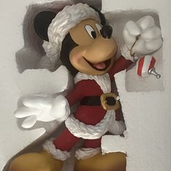 Disney Showcase Mickey