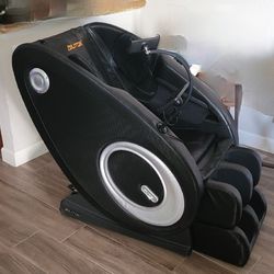 Massage Chair / Recliner