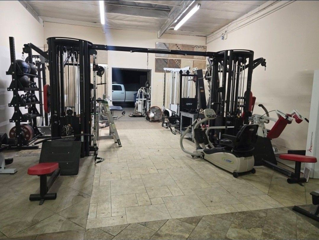 UItimate Commercial Gym Equipment Bundle Exercise Fitness Workout Matrix Hamptor