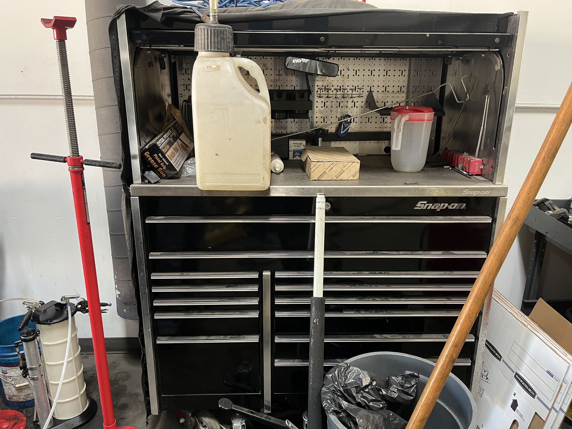 Snapon Master Series Tool Box With Hutch