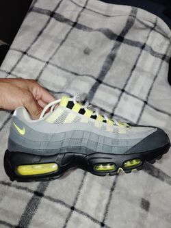 Nike Air Max 95 og neon green in good condition size 7