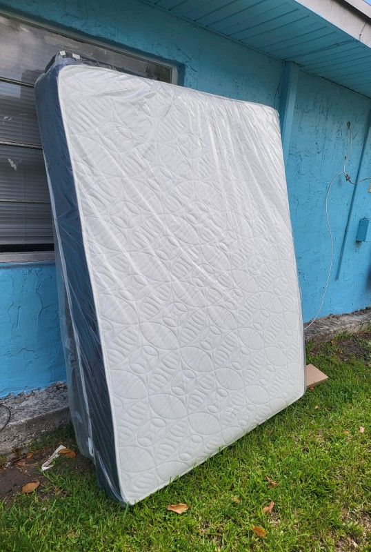 NEW QUEEN MATTRESS AND BOX SPRING -- Also Available In All Sizes.