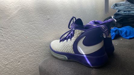 L.O.B Nike