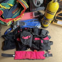 Scuba Tank Vests Fins Boot Will Seperate