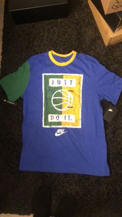 Nike  Tee