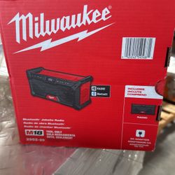 M18 18V Lithium-Ion Cordless Jobsite Radio