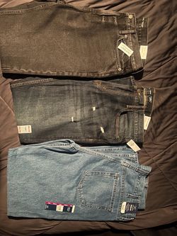New pairs of men’s jeans 36x32