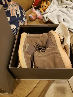 Yeezy boost 750s size 13