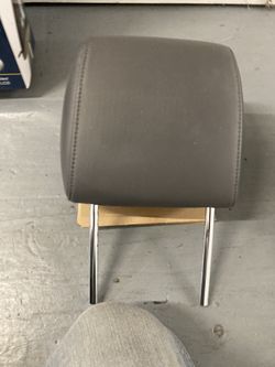New 2005 Lexus GX470 Headrests