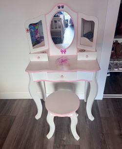 FREE - Kids Vanity Set