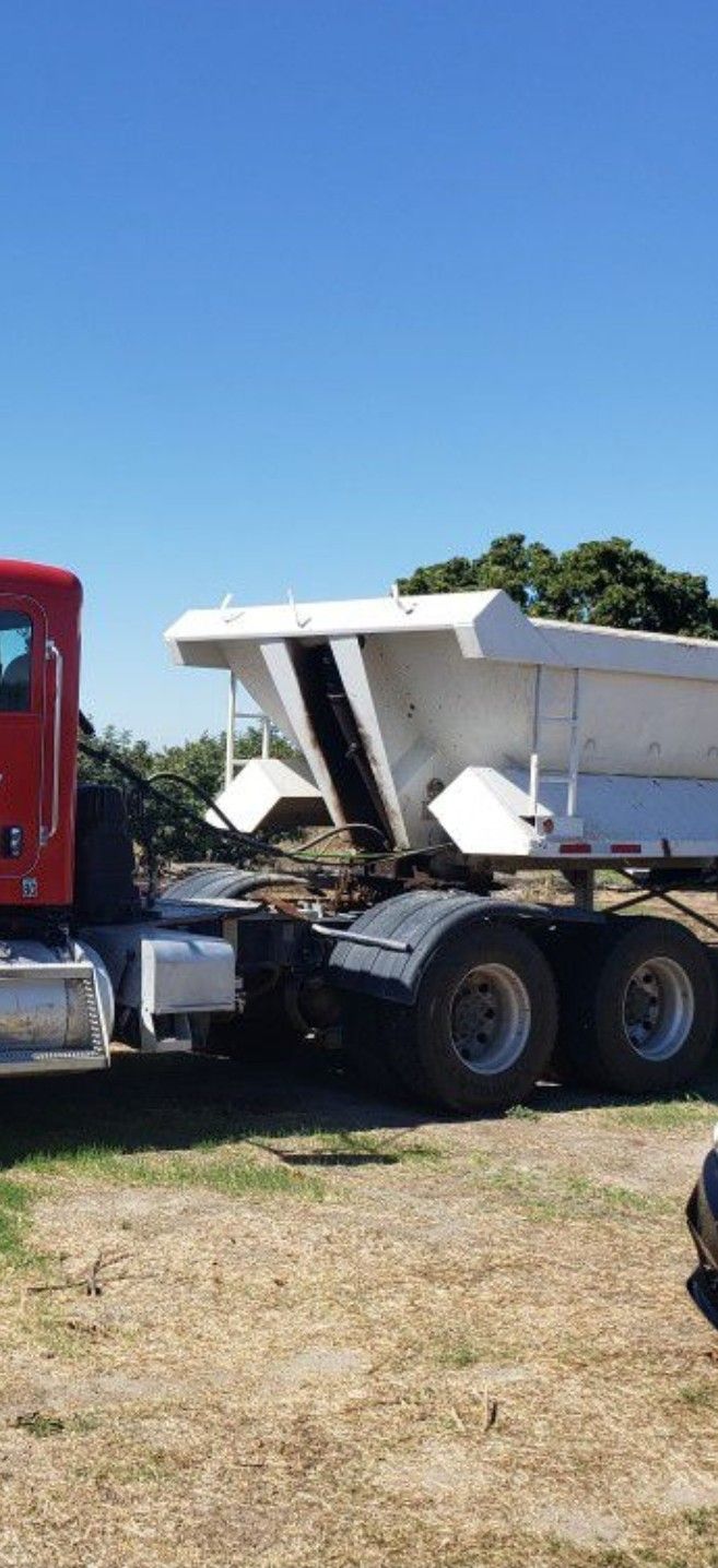 2012 Peterbilt 386 & 30ft End Dump Trailer