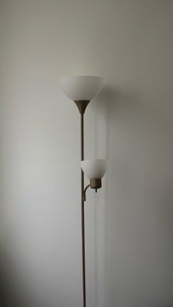 Tall standing lamp