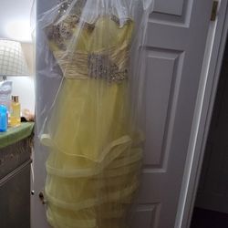 PROM DRESS Size 4