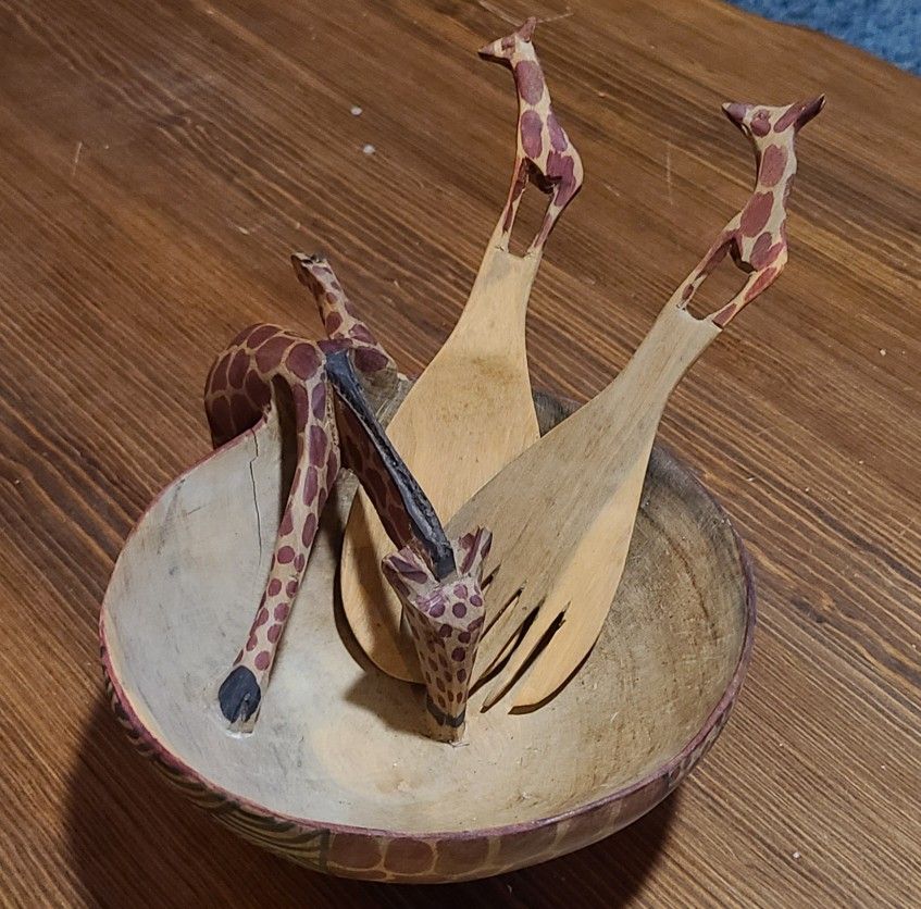 Vintage Wooden Giraffe Bowl & Utensils