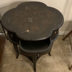 Clover Styled Side Table
