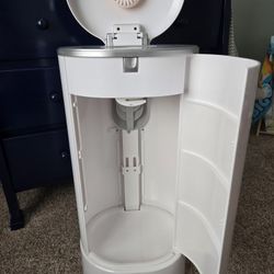 NEW! Munchkin Diaper Pail