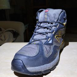 (²Size-11) Men's Like New, New Balance 703 Hiking Boots Shoes Gore-Tex Rev Lite Vibram  (Waterproof)