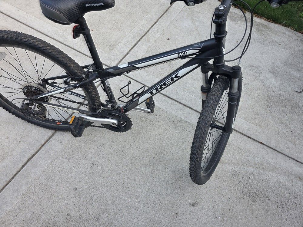 Trek 820 Mountain Bike – SingleTrack Series – Great Condition!