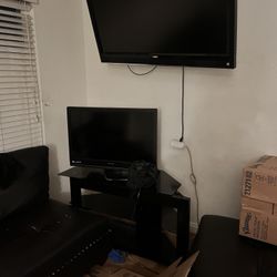 Tv And Sofas 