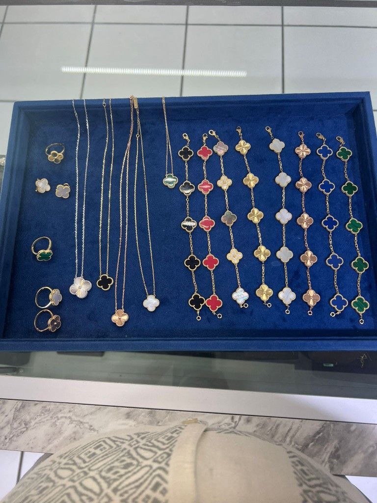 Vancleave Custom 18 k Bracelets