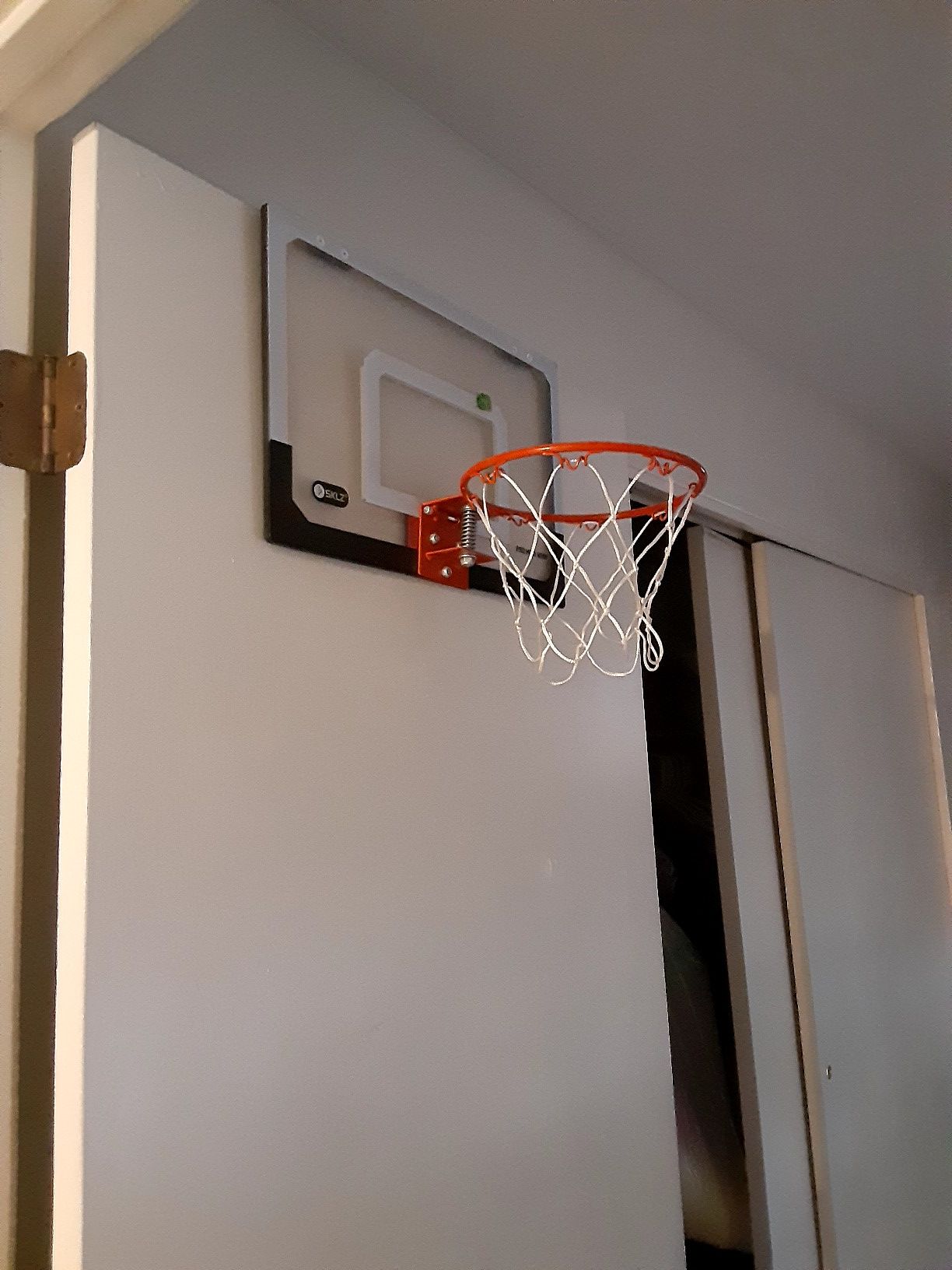 Indoor mini basket ball hoop.