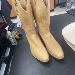 Men’s Boots