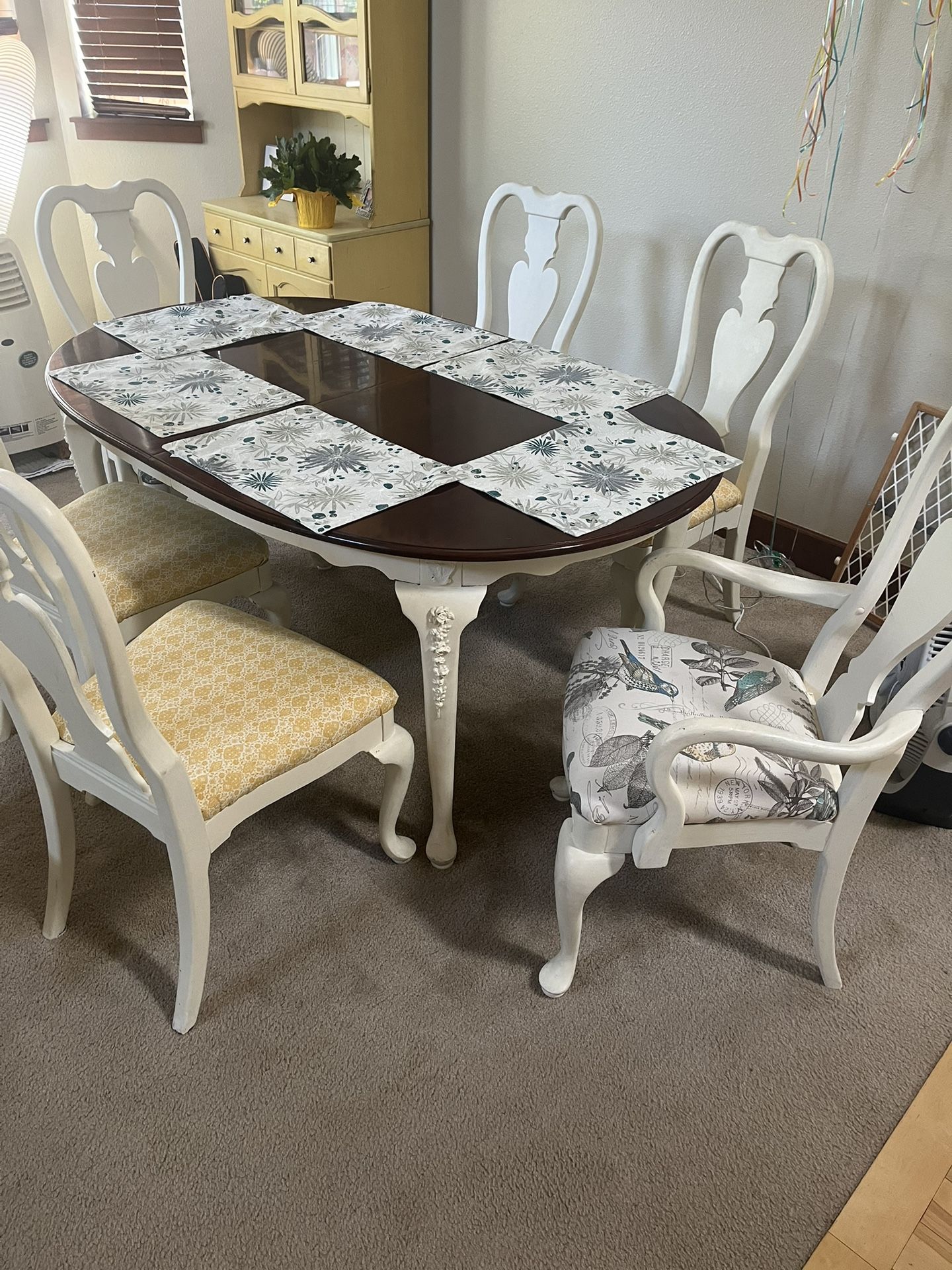 Lovely Dining Table And Chairs