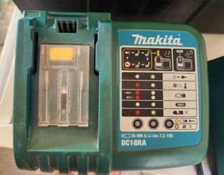 Makita, fast charger.