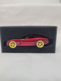 Auto World True 1:64 Scale 2014 Dodge Viper SRT AW #6 Red Sports Car chase