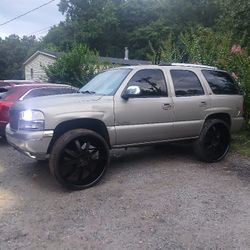 2000 Yukon On 30s