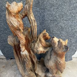 Chainsaw Art, Moma Bear & 2 Cubs Climbing Tree